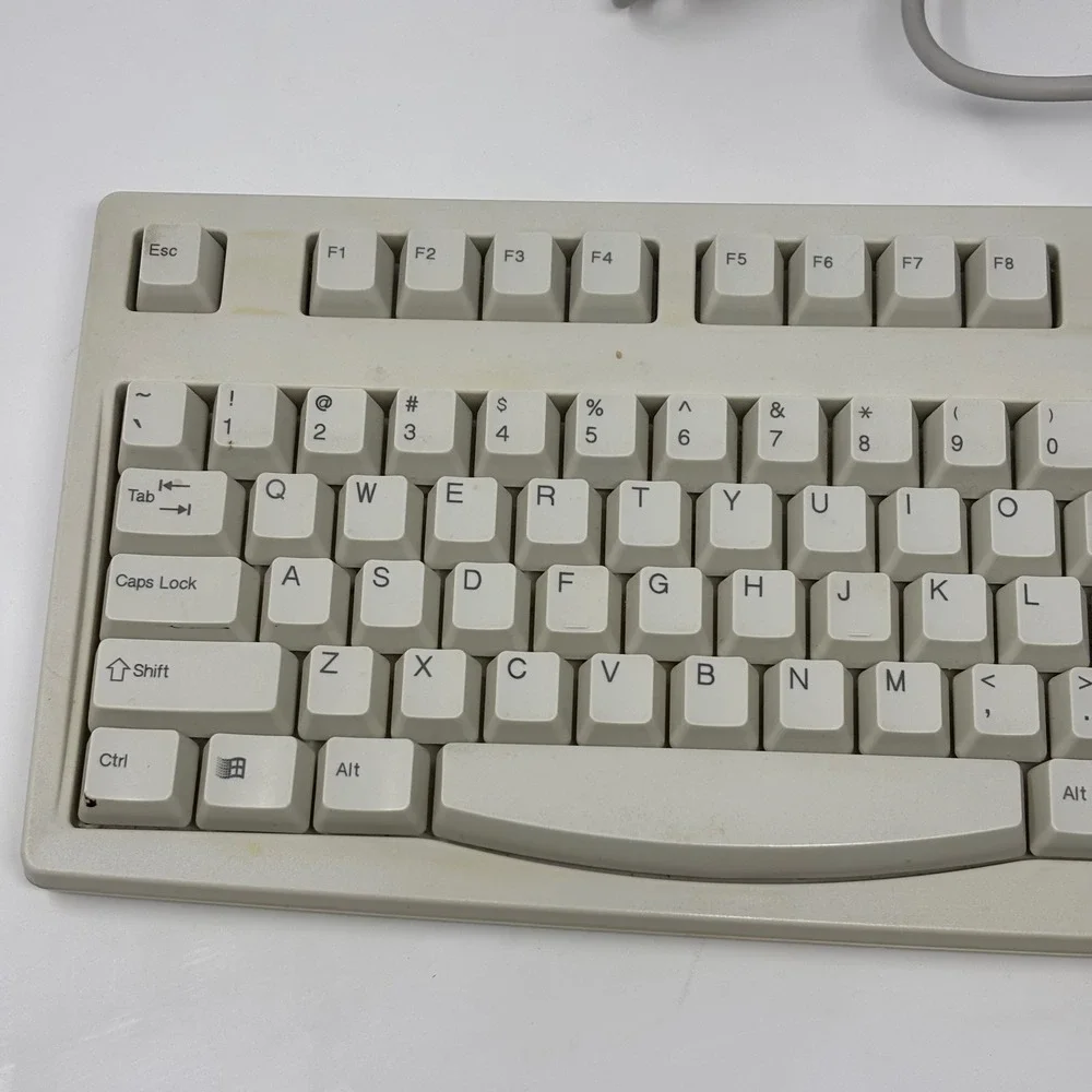 Vintage Ortek Technology MCK-600W Enhanced Keyboard PS/2 Beige Mechanical Tested